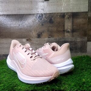 NEW NIKE WINFLO 9 RUNNING SHOES